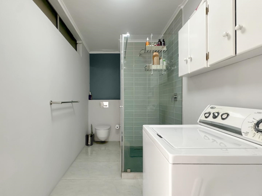 3 Bedroom Property for Sale in Green Point Western Cape